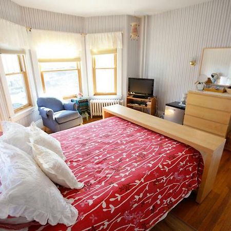 A Village Bed And Breakfast Newton Exterior photo